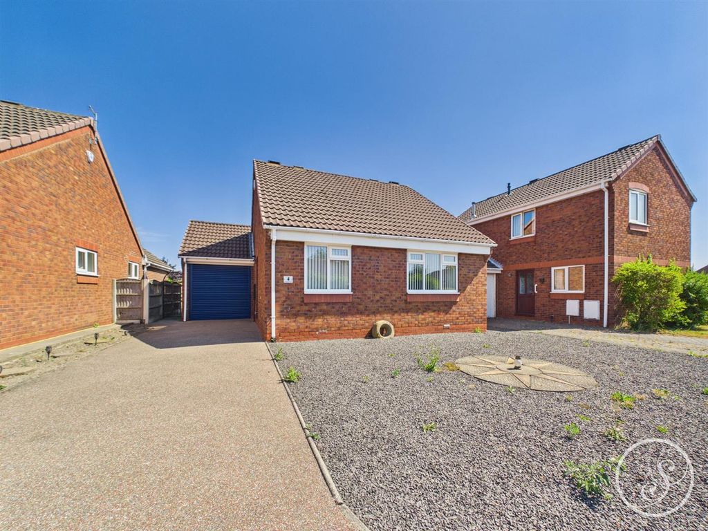 Property photo 1 of 14 External