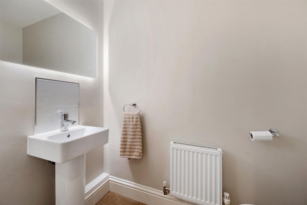 Additional image 28 of 6 bed detached house to rentAspen Drive, Scarcroft, Leeds LS14