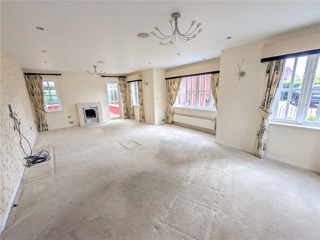 Property photo 2 of 28 Picture No. 44
