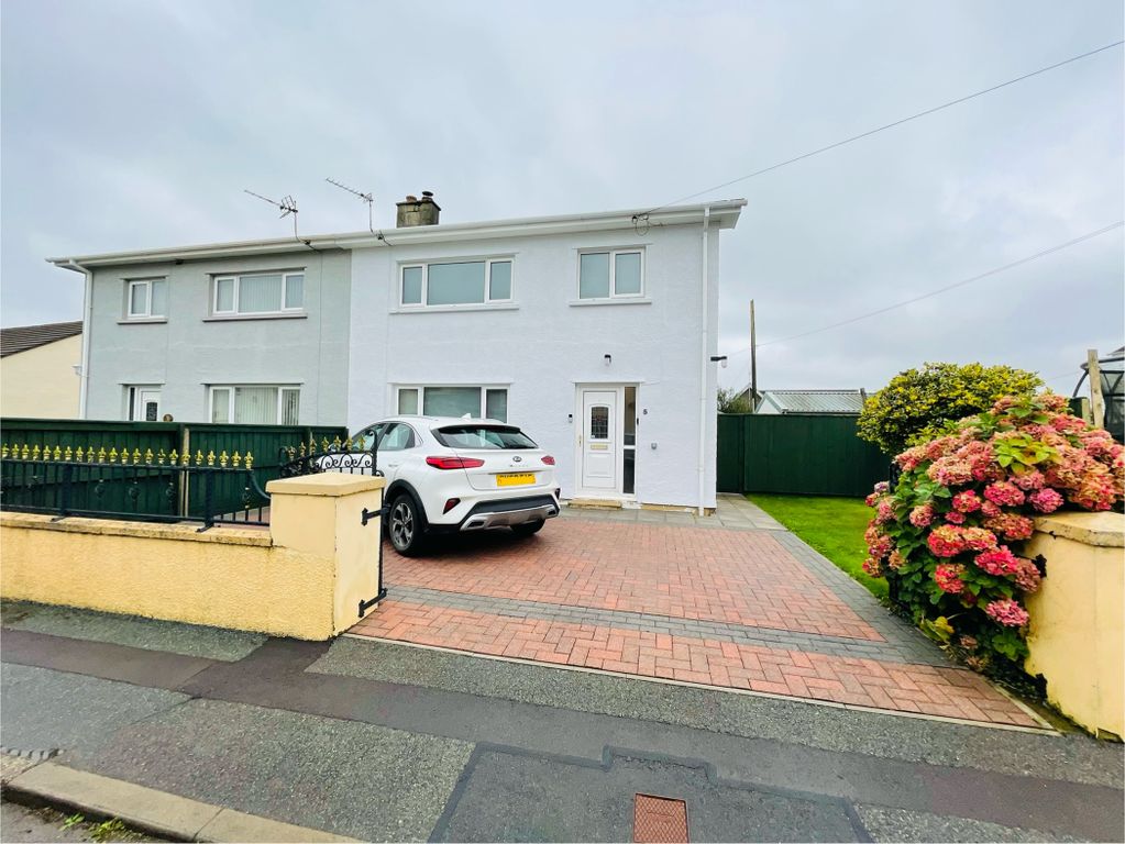 Property photo 1 of 11