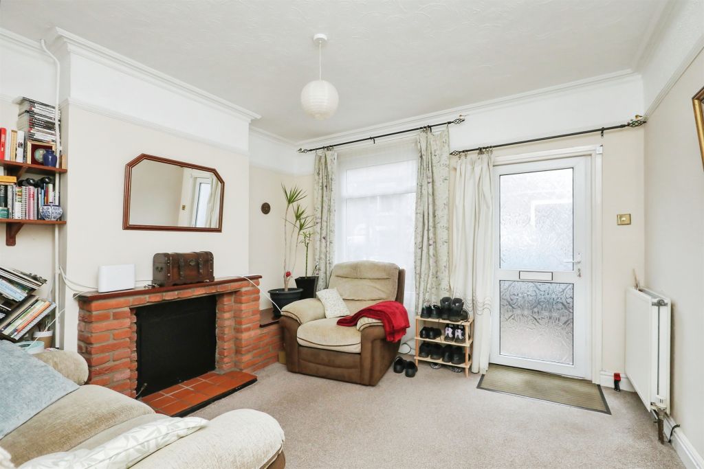 Property photo 3 of 17