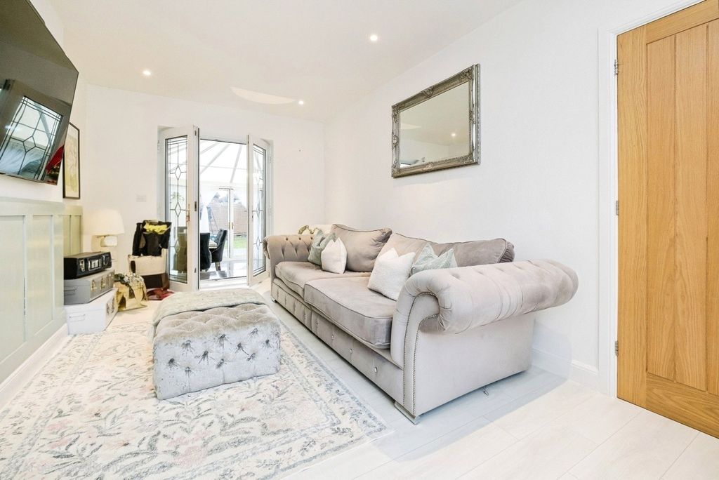 Property photo 3 of 20 Picture No. 26