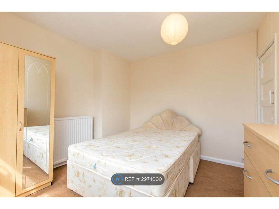 Property photo 3 of 9 Upstairs Bedroom