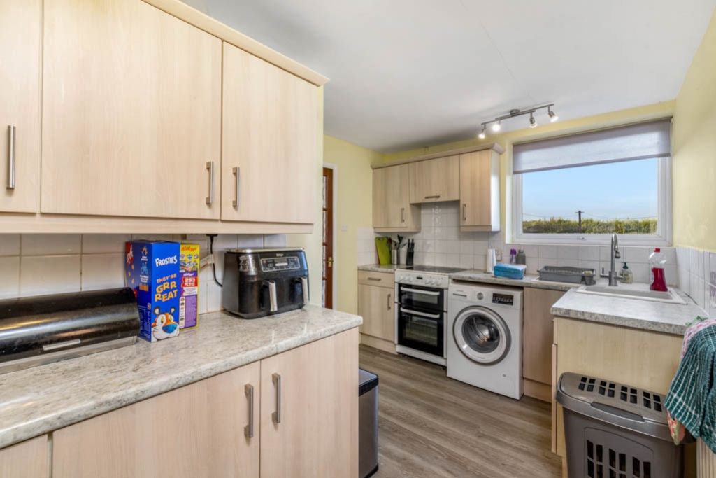 Property photo 3 of 25 37 Lenton Way (Frampton)-20