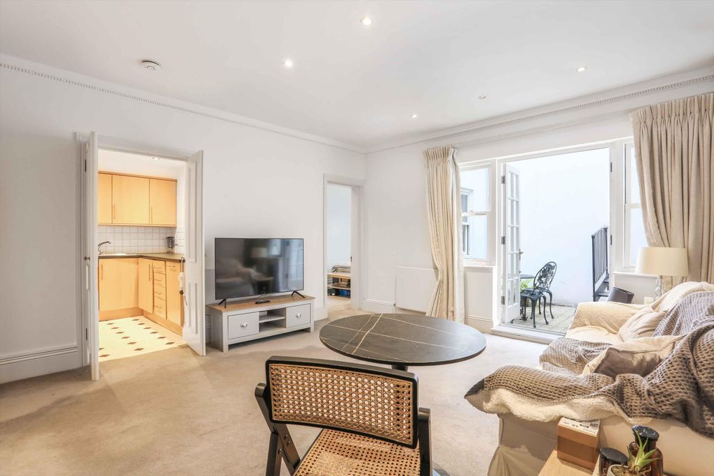 Property photo 1 of 12 Image