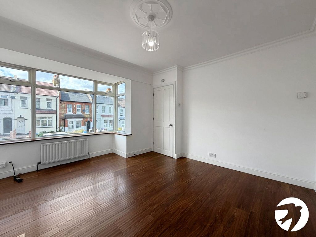 Property photo 2 of 10 Picture No. 17