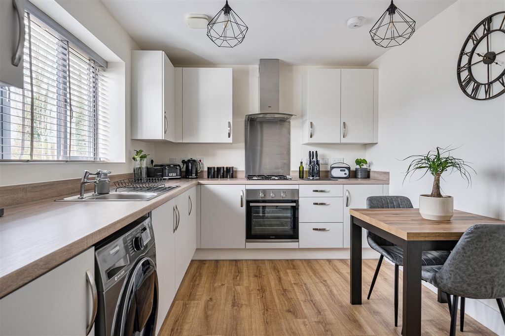 Property photo 2 of 22 1425749-11-69Aff50c7593F.Jpg