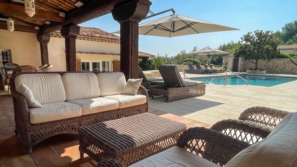 Property photo 3 of 24