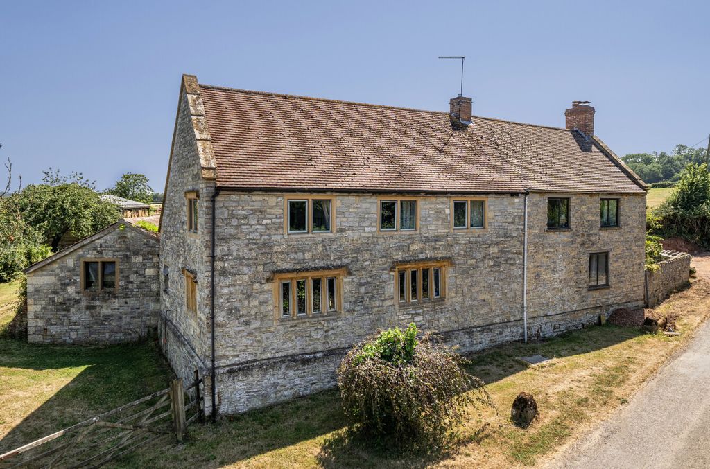 Property photo 1 of 29 1488712-1-6A54E20...