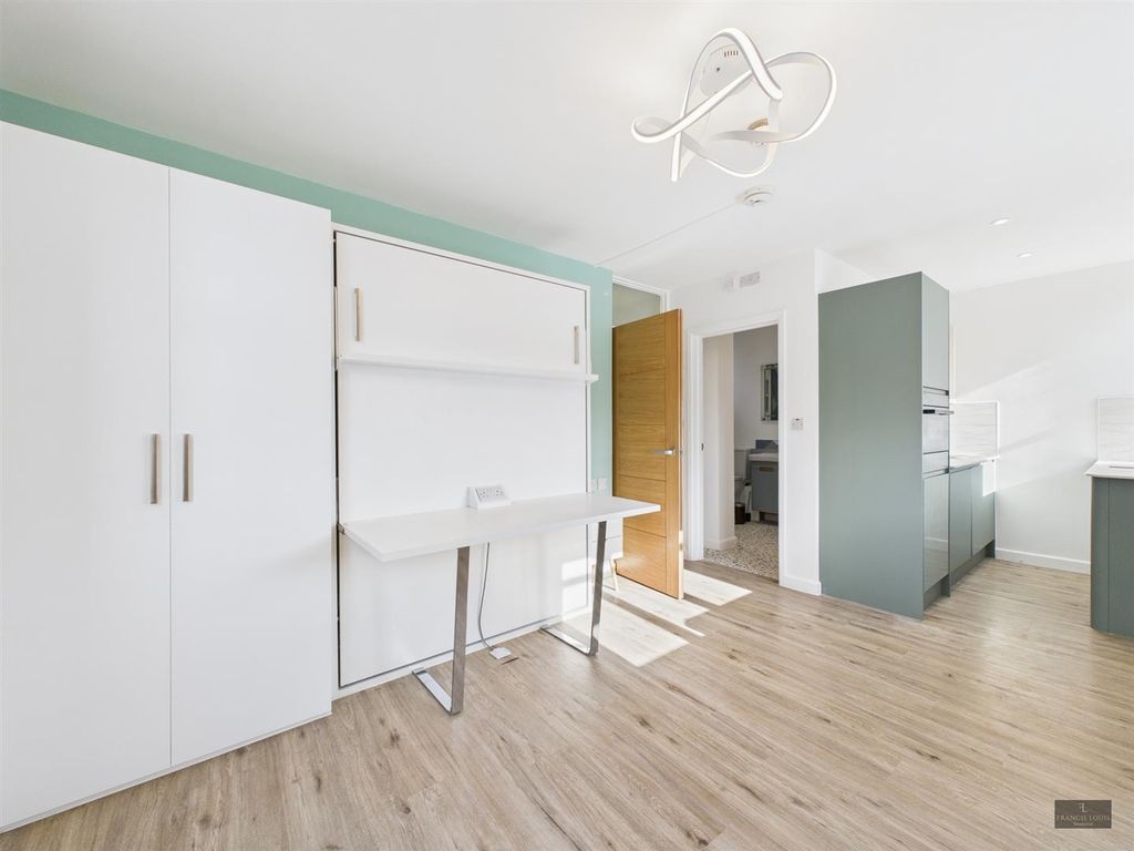 Property photo 3 of 9 Cam02887G0-Pr0529-Still001.Jpg