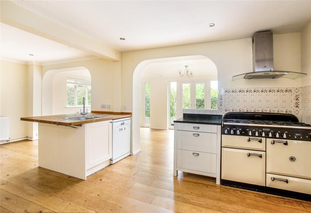 Property photo 2 of 15 Picture No. 34