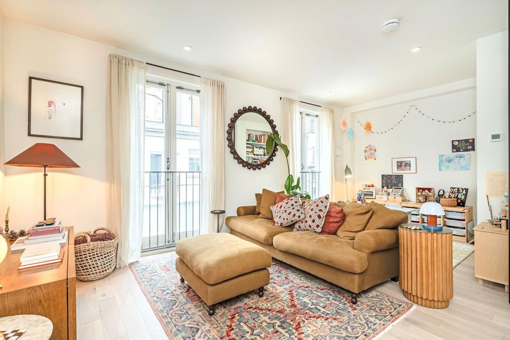 Property photo 3 of 8