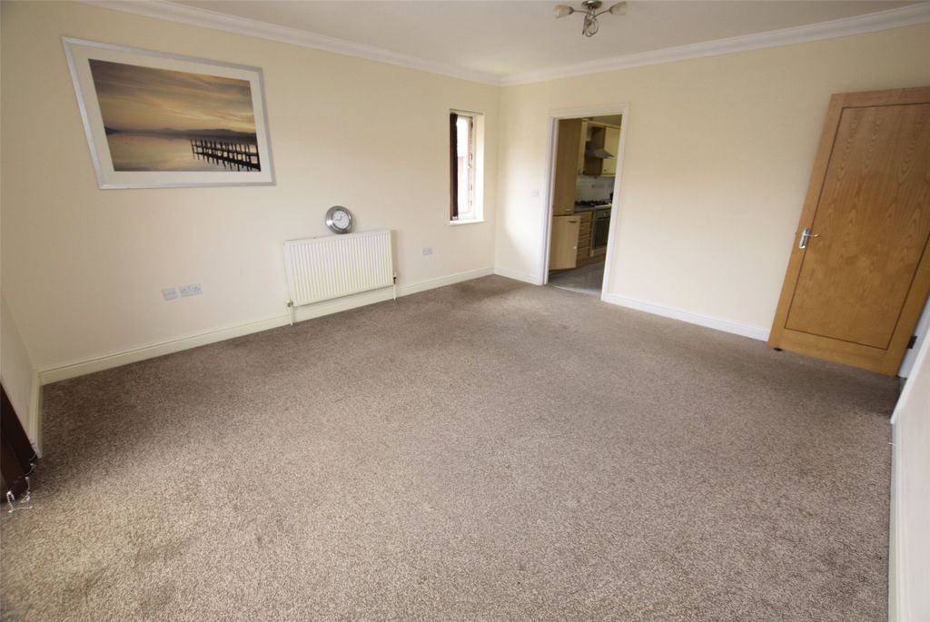 Property photo 3 of 9 Picture No. 18