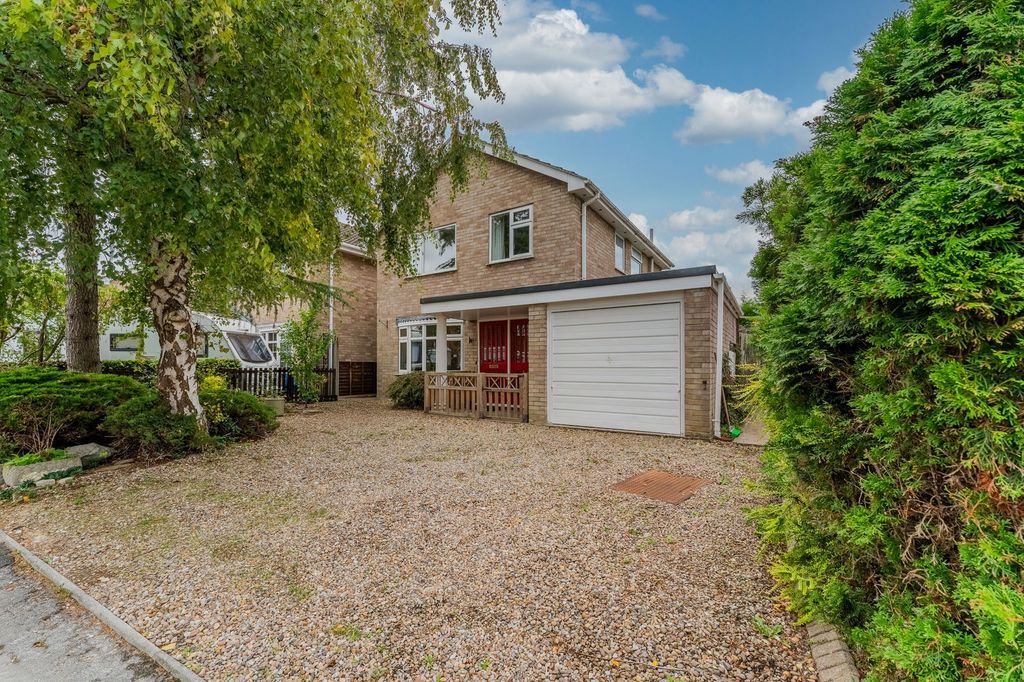 Property photo 1 of 27