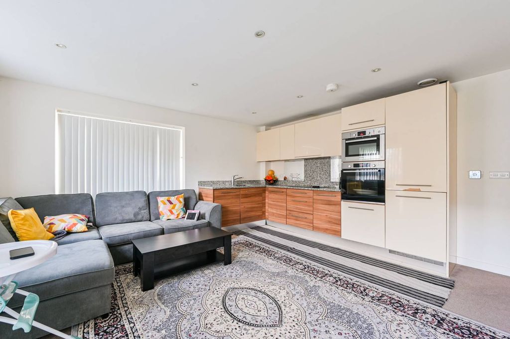 Property photo 1 of 7
