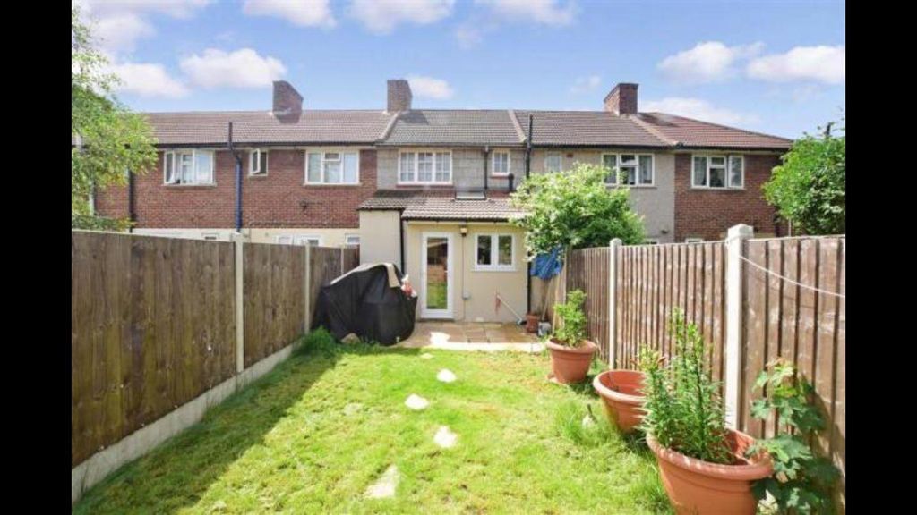 Property photo 2 of 9