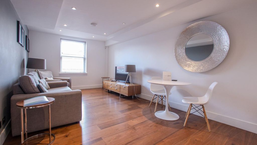 Property photo 3 of 10 CC 8