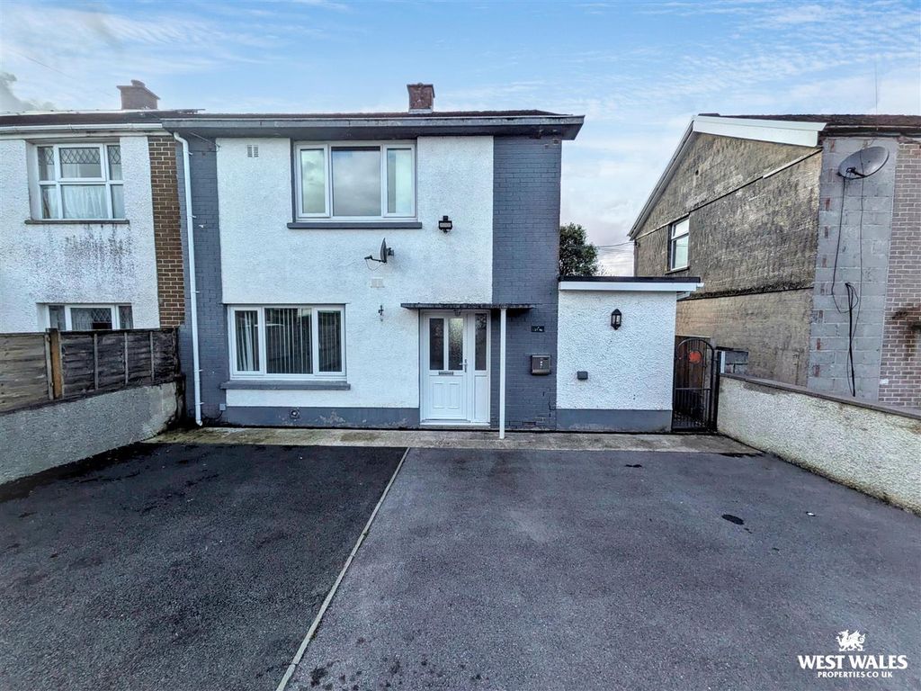 Property photo 2 of 26 23177.Jpg