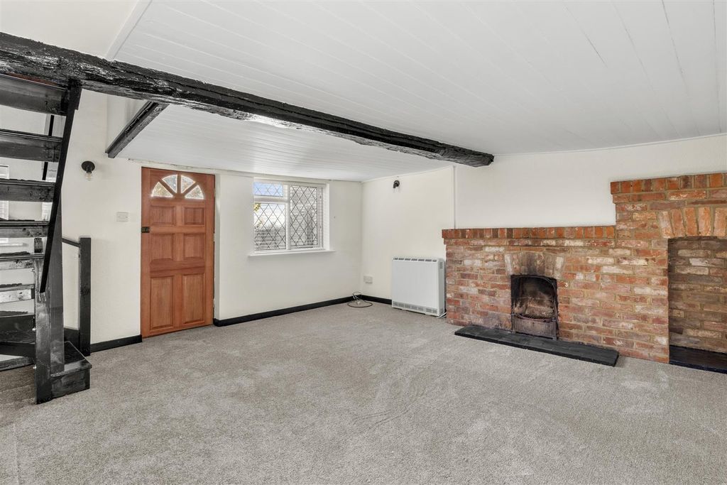 Property photo 3 of 10 Rose Cottage, Lower Road, Hp22 4Dz-3.Jpg