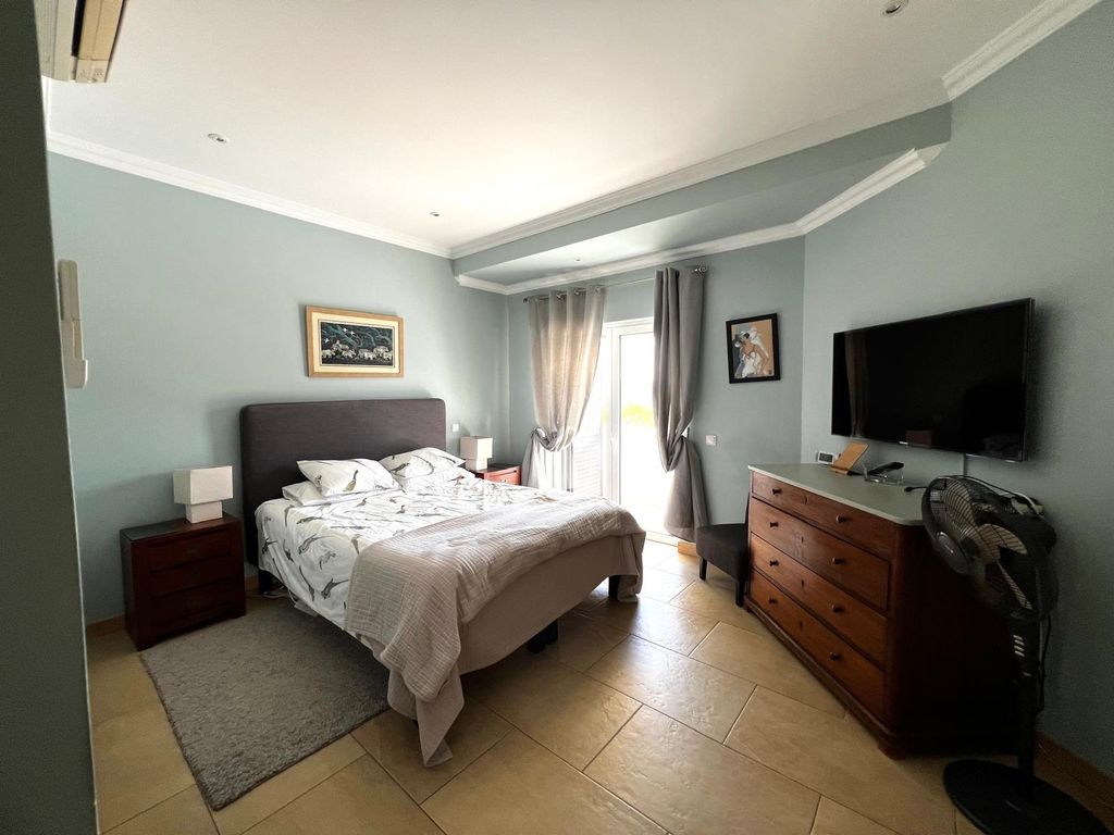 Property photo 1 of 37
