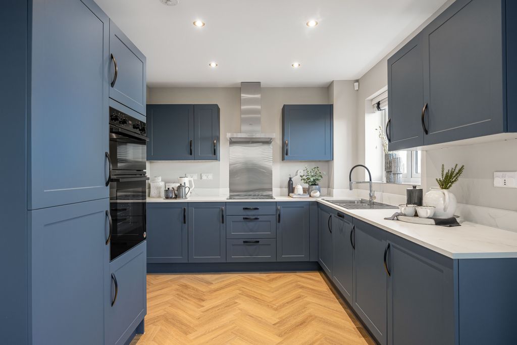 Property photo 3 of 15 Kitchen