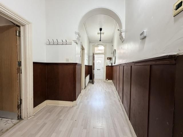 Property photo 3 of 27 Hallway Alt.Jpeg