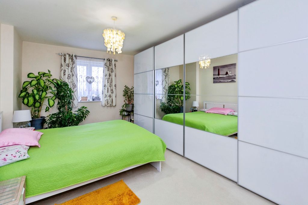 Property photo 2 of 12 Bedroom One