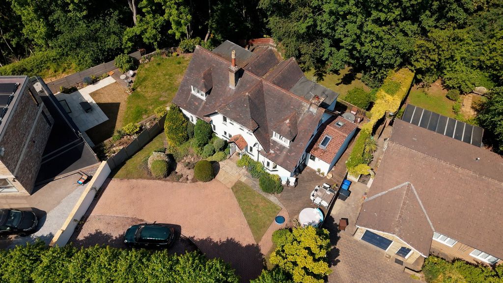 Property photo 1 of 39