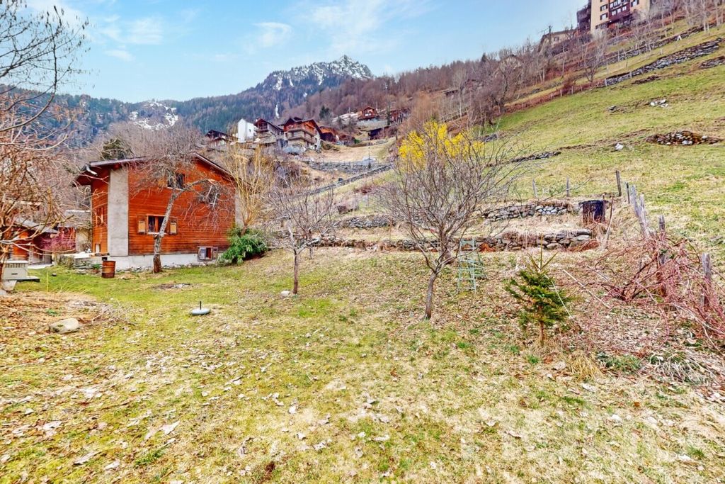 Property photo 2 of 12