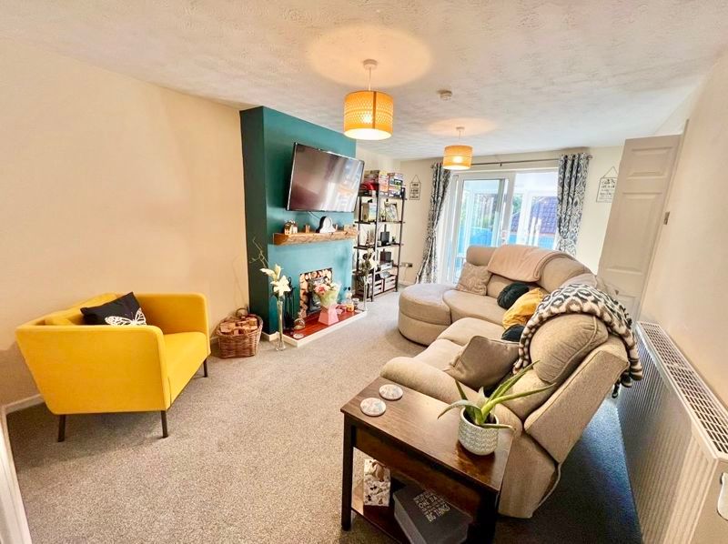 Property photo 1 of 10 Photo 9