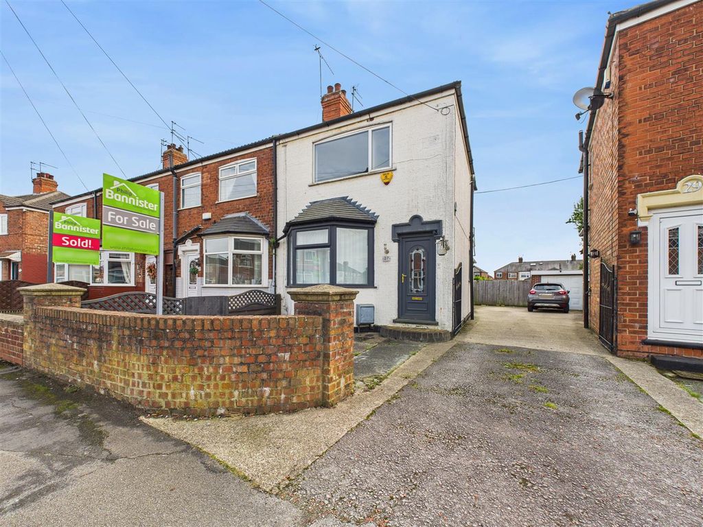 Property photo 1 of 12 Cam05193G0-Pr0051-Still014.Jpg