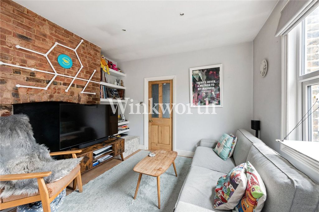 Property photo 2 of 22 Picture No. 09