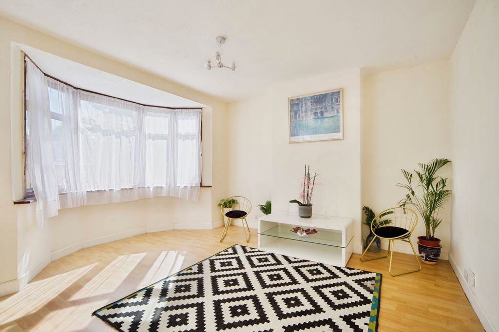 Property photo 1 of 17 Photo