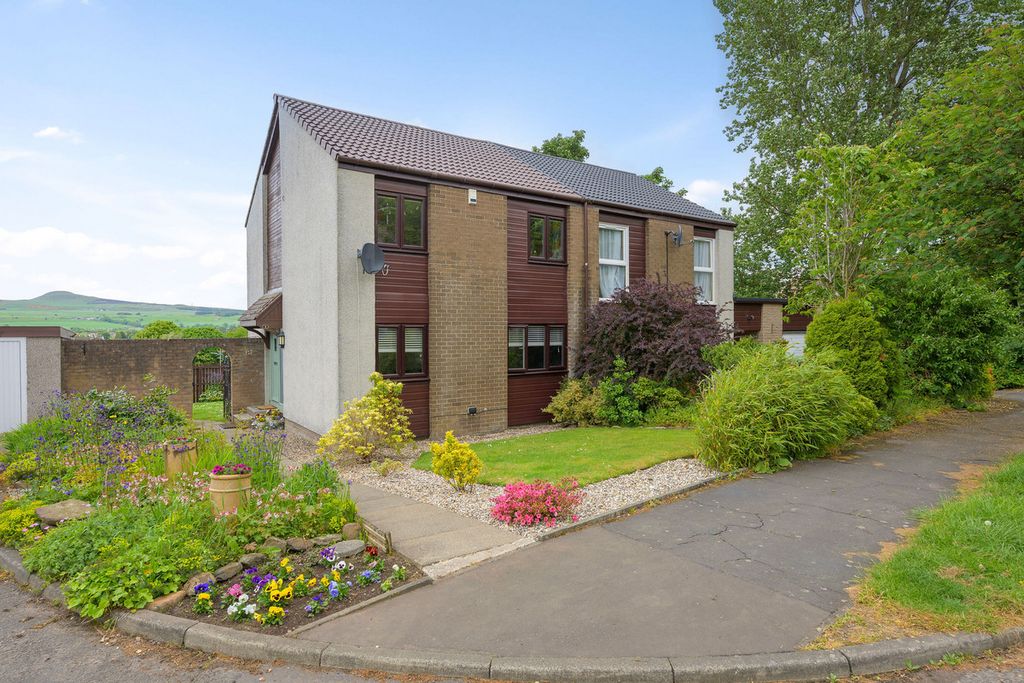 Property photo 1 of 30