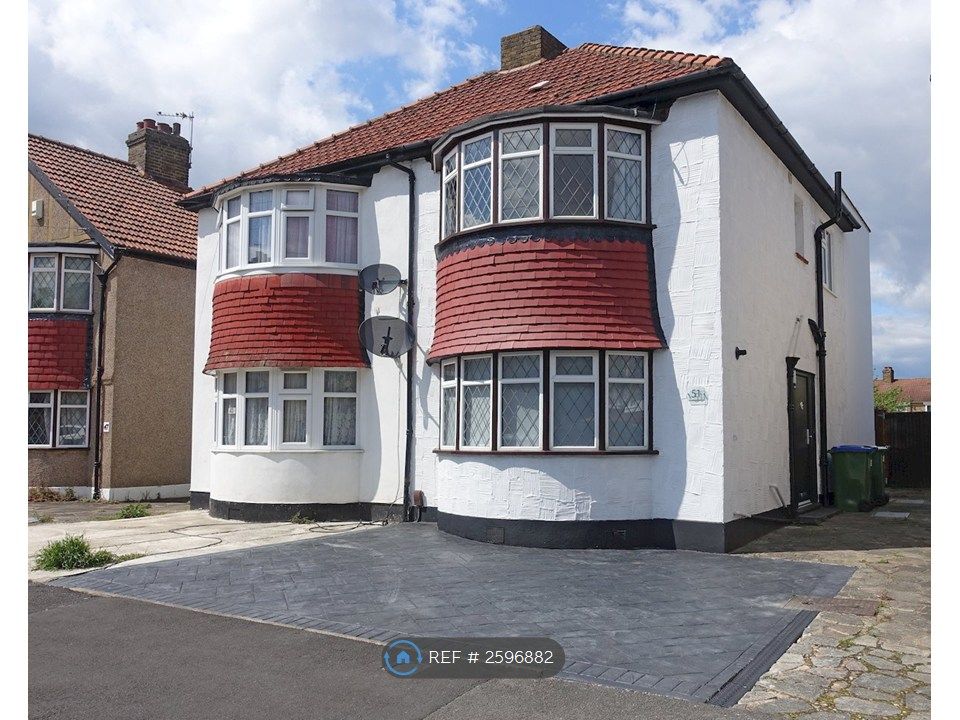 Property photo 1 of 11 Front