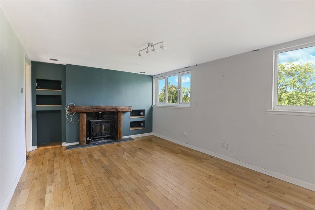 Property photo 2 of 16 Picture No. 03