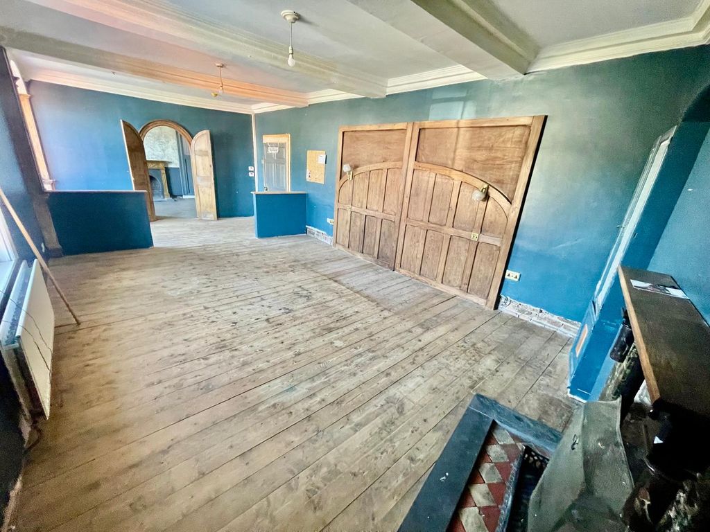 Property photo 3 of 36 F591ba37-F5Bc-4B99-ba05-0cd8E2690Dec