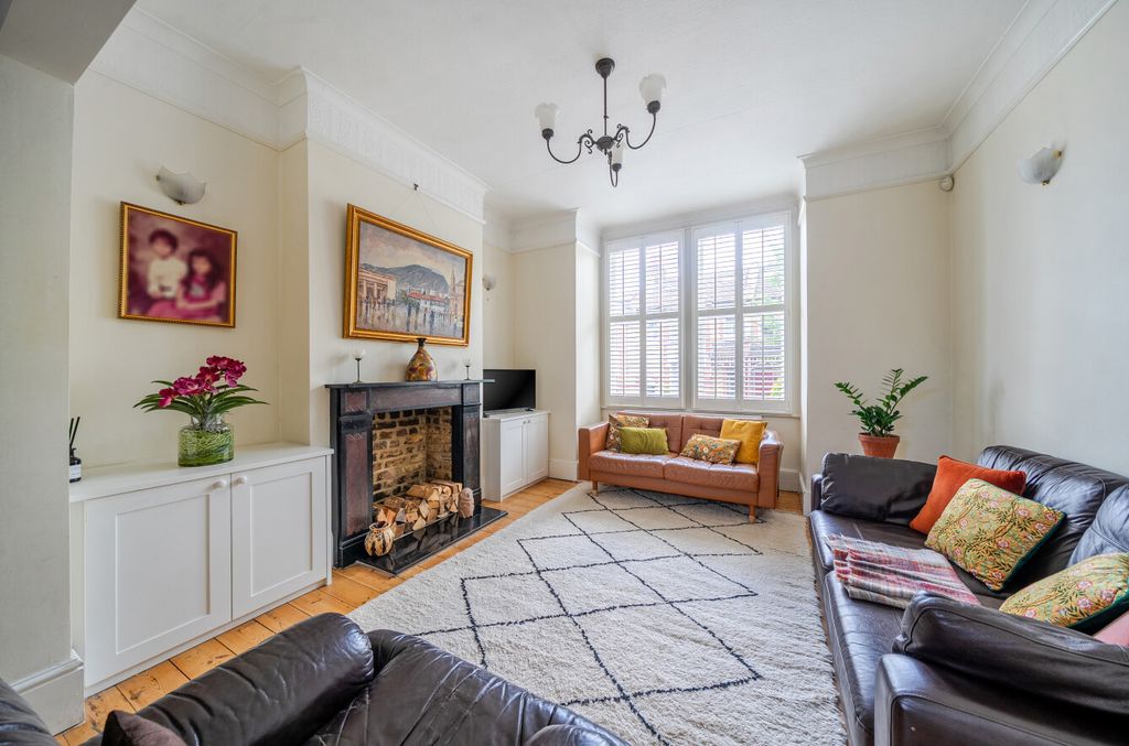 Property photo 2 of 22 1477663-13-6A327d...