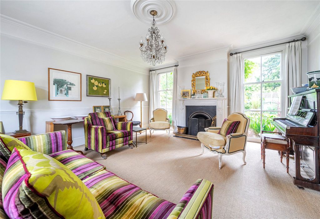 Property photo 2 of 25 Drawing Room