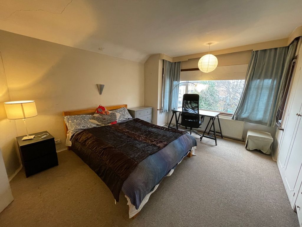 Property photo 1 of 4