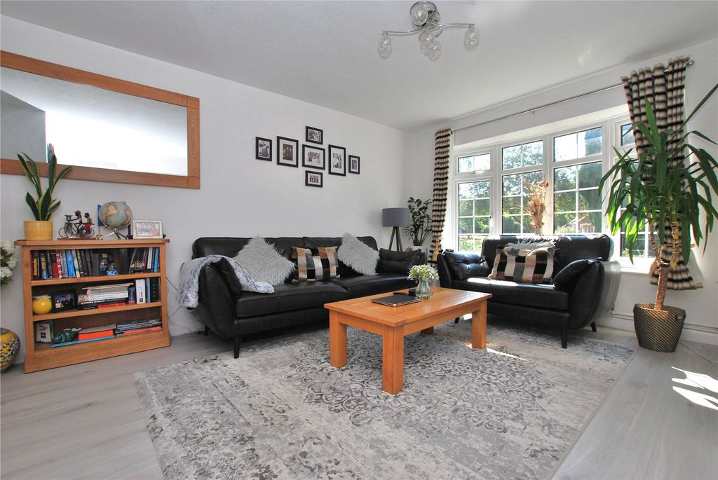 Property photo 3 of 9 Picture No. 04