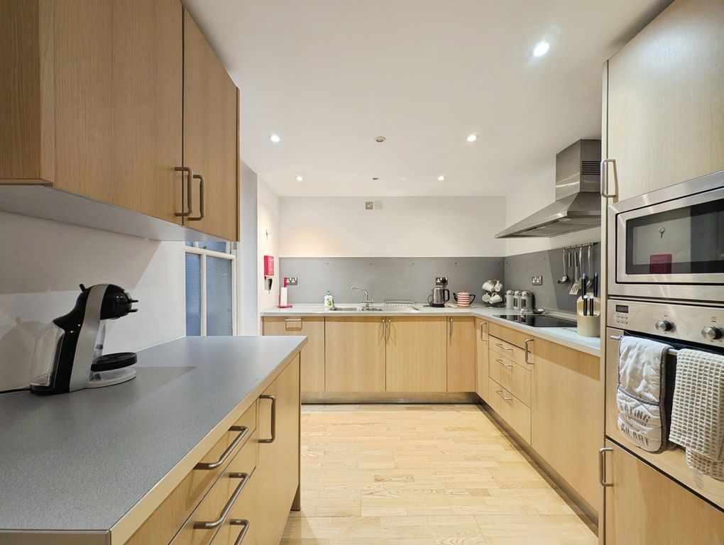 Property photo 2 of 12 Photo