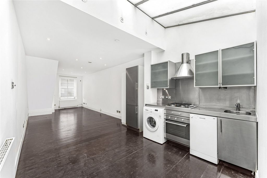 Property photo 2 of 16 Reception/ Kitchen