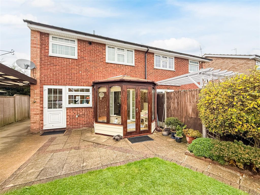 Property photo 2 of 21 Back