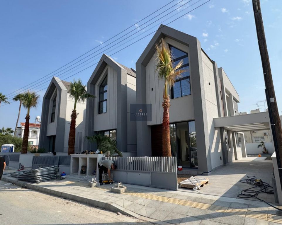 Property photo 1 of 4