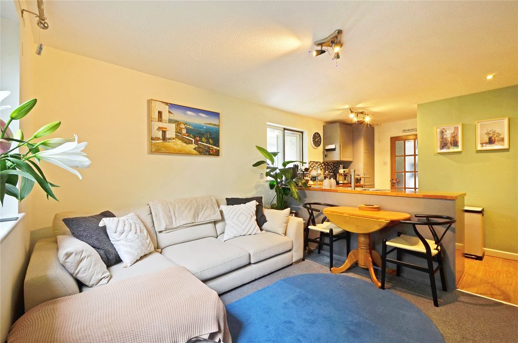 Property photo 2 of 12 Picture No. 04