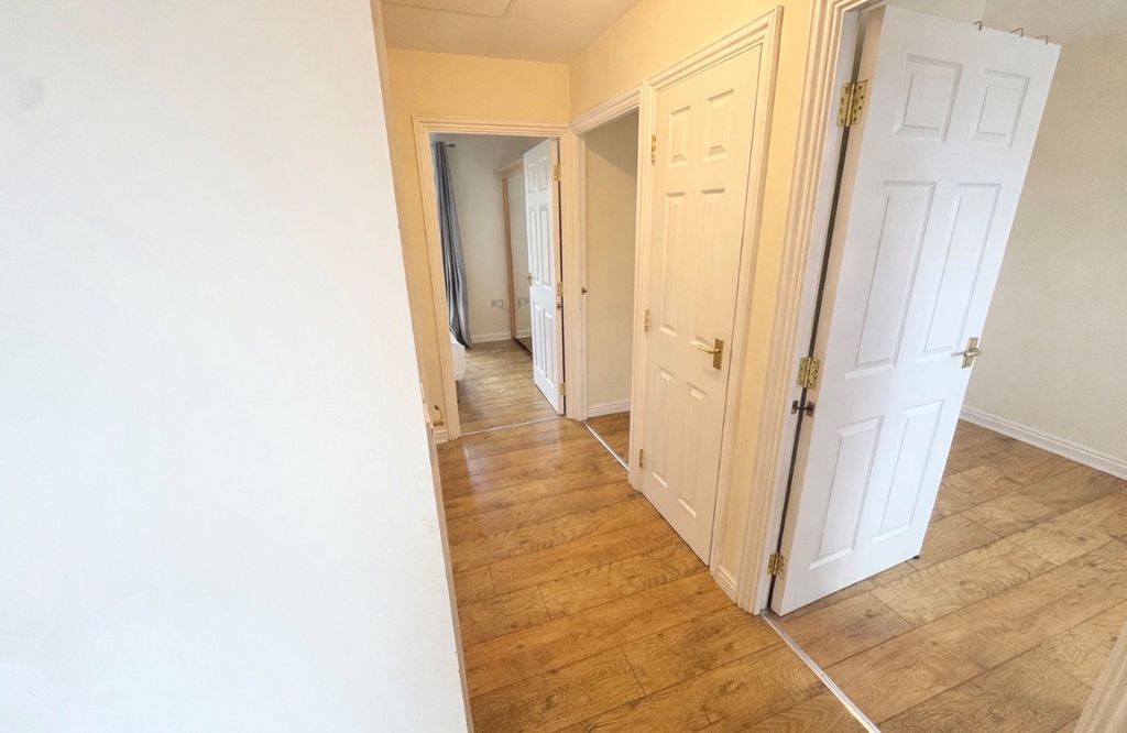 Property photo 3 of 10 Image