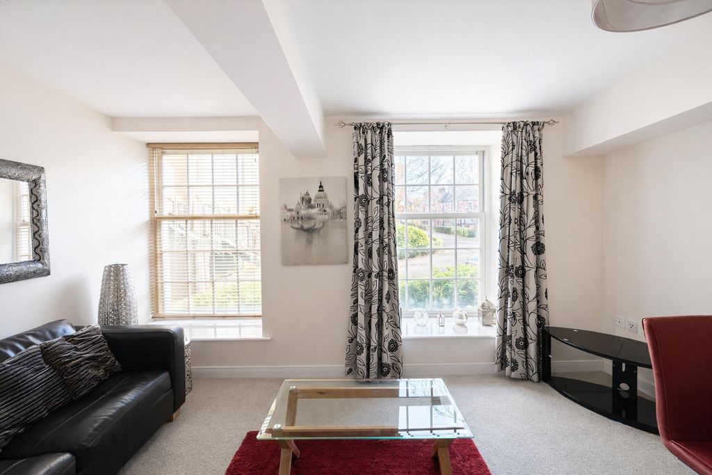 Property photo 3 of 11 1.Png