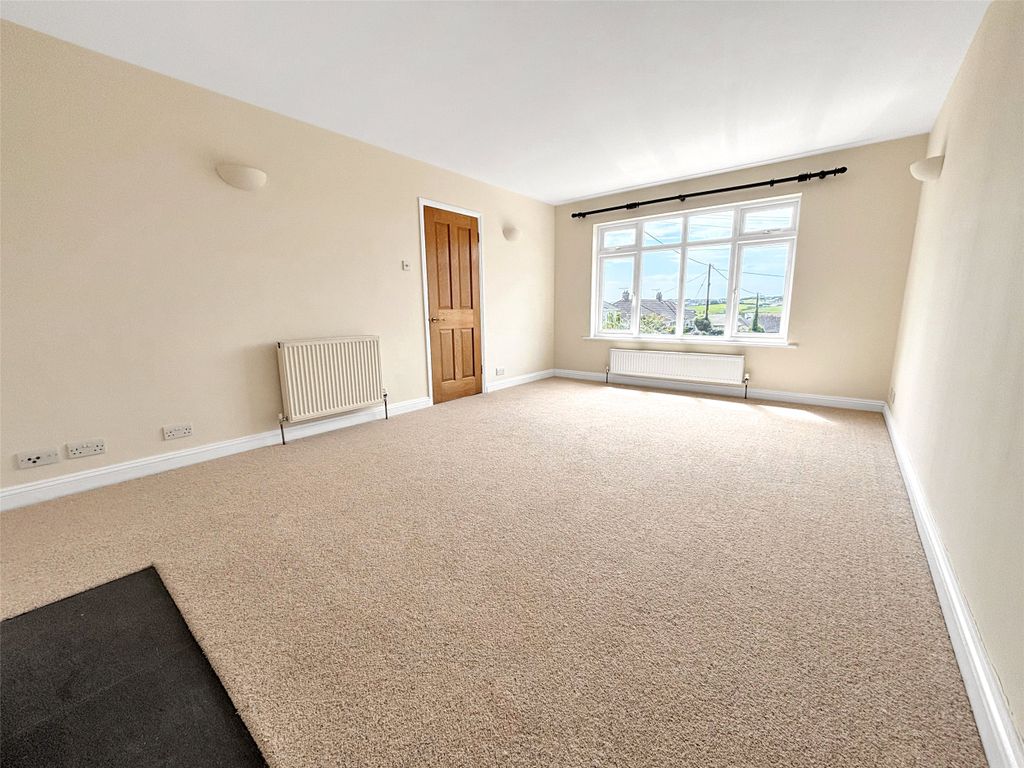 Property photo 2 of 14 Picture No. 30