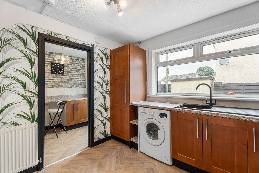 Property photo 2 of 36